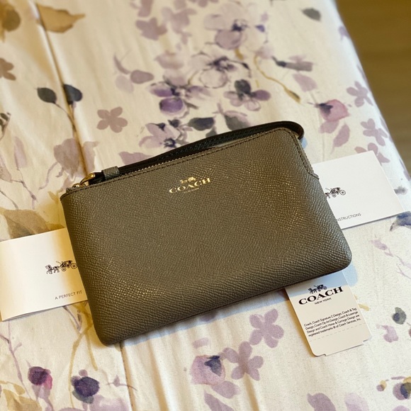 Coach Handbags - NWT COACH Authentic Gray Color Wristlet Clutch